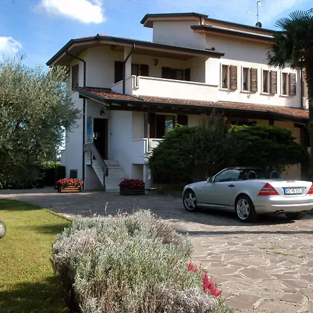 Relais Bb Pacengo Bed & Breakfast 4*