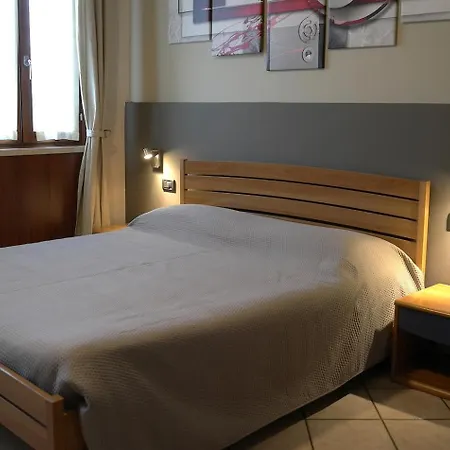 Relais Bb Pacengo לינה וארוחת בוקר לאזיסה